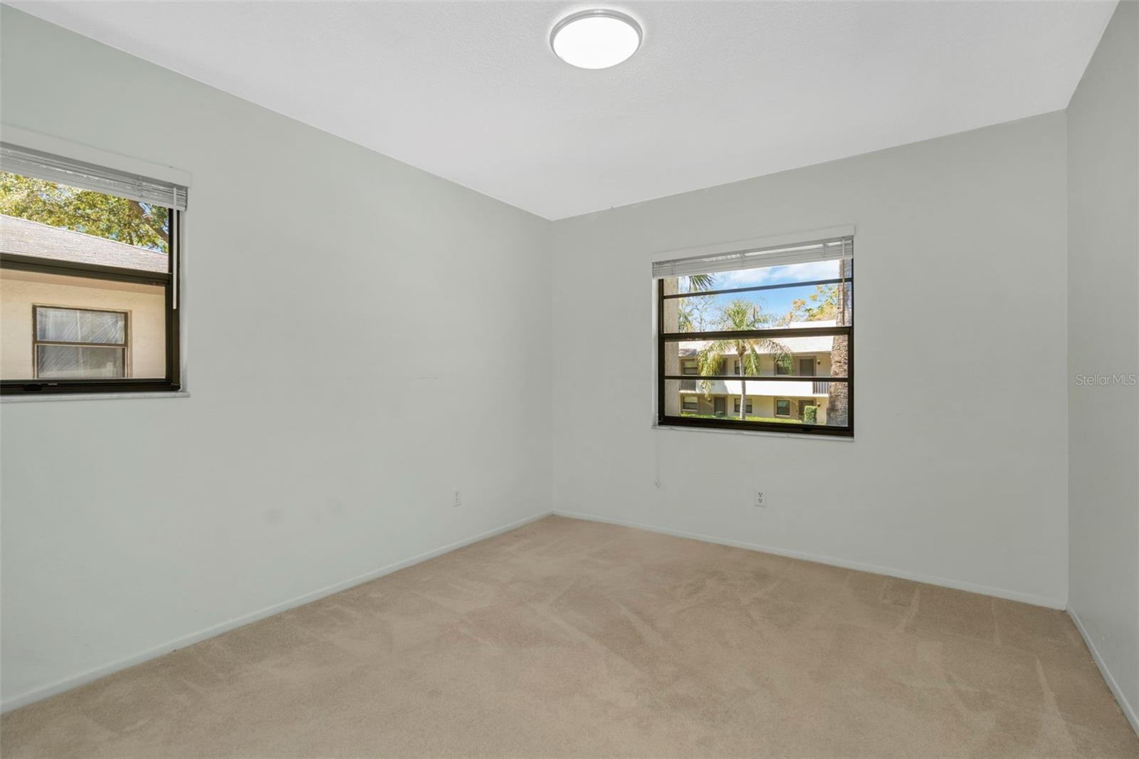 IMPERIAL OAKS CONDO - Residential