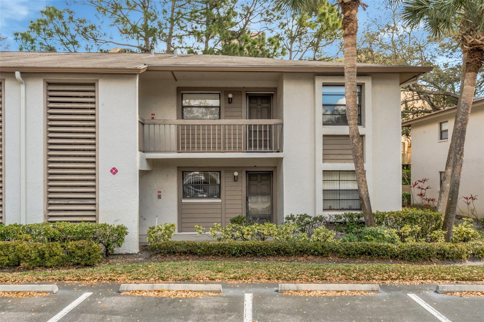 IMPERIAL OAKS CONDO - Residential