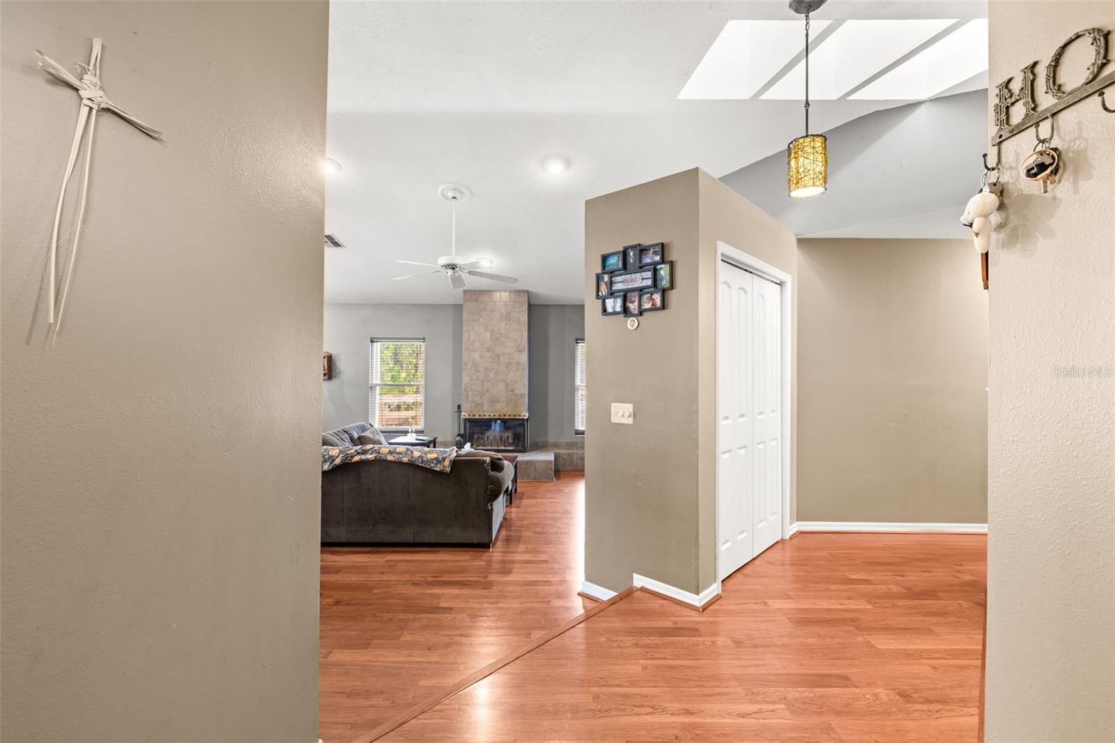 5422 FOLEY SQUARE