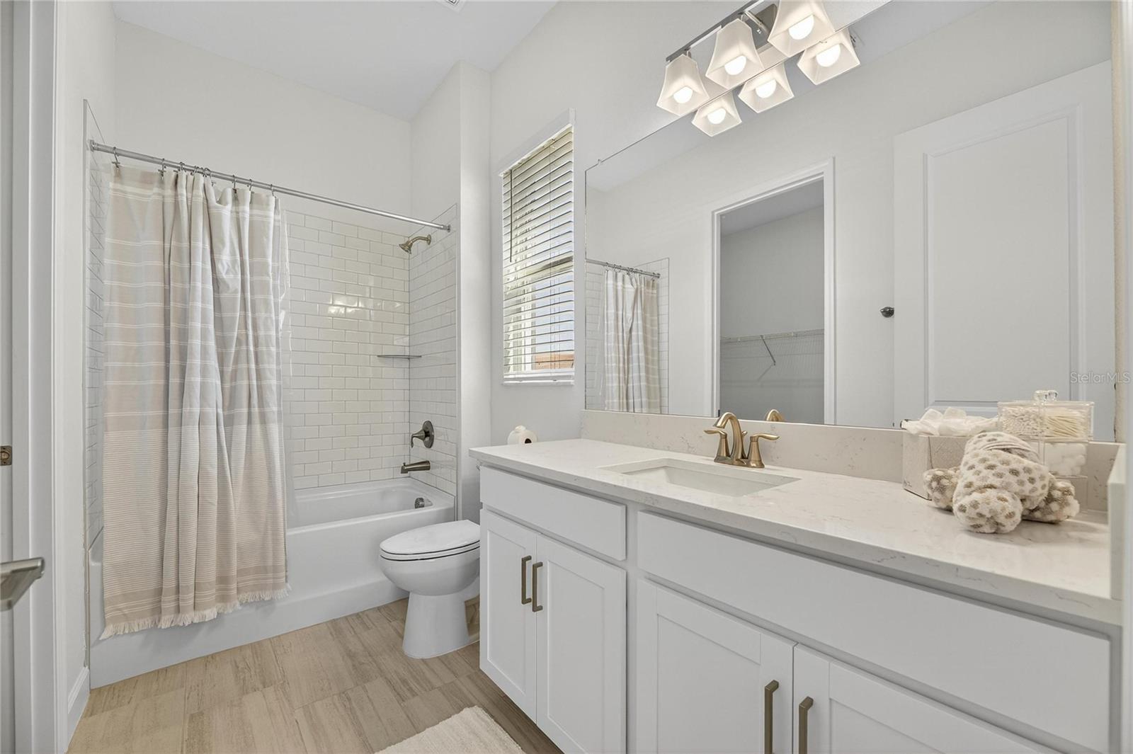 FOREST BROOKE ACTIVE ADULT PH 6A AND 7 LOT 10 BLOC - Residential