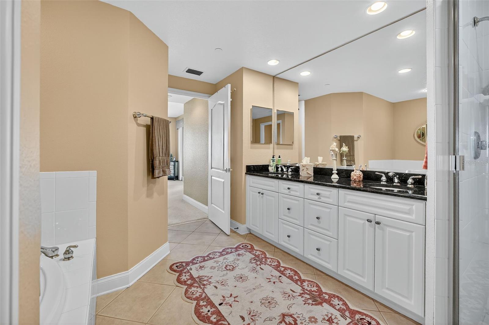 PALMS AT MINORCA PH 02 CONDO - Residential