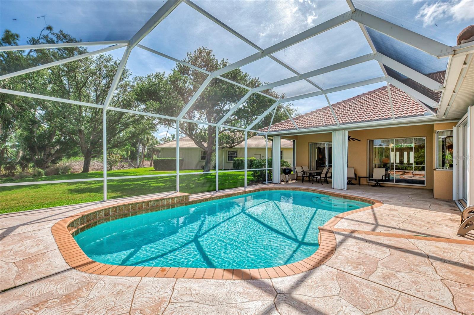 SAWGRASS - Residential