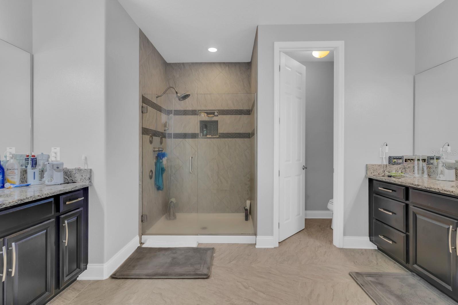 ASTOR GRANDE AT LAKE FOREST - Residential