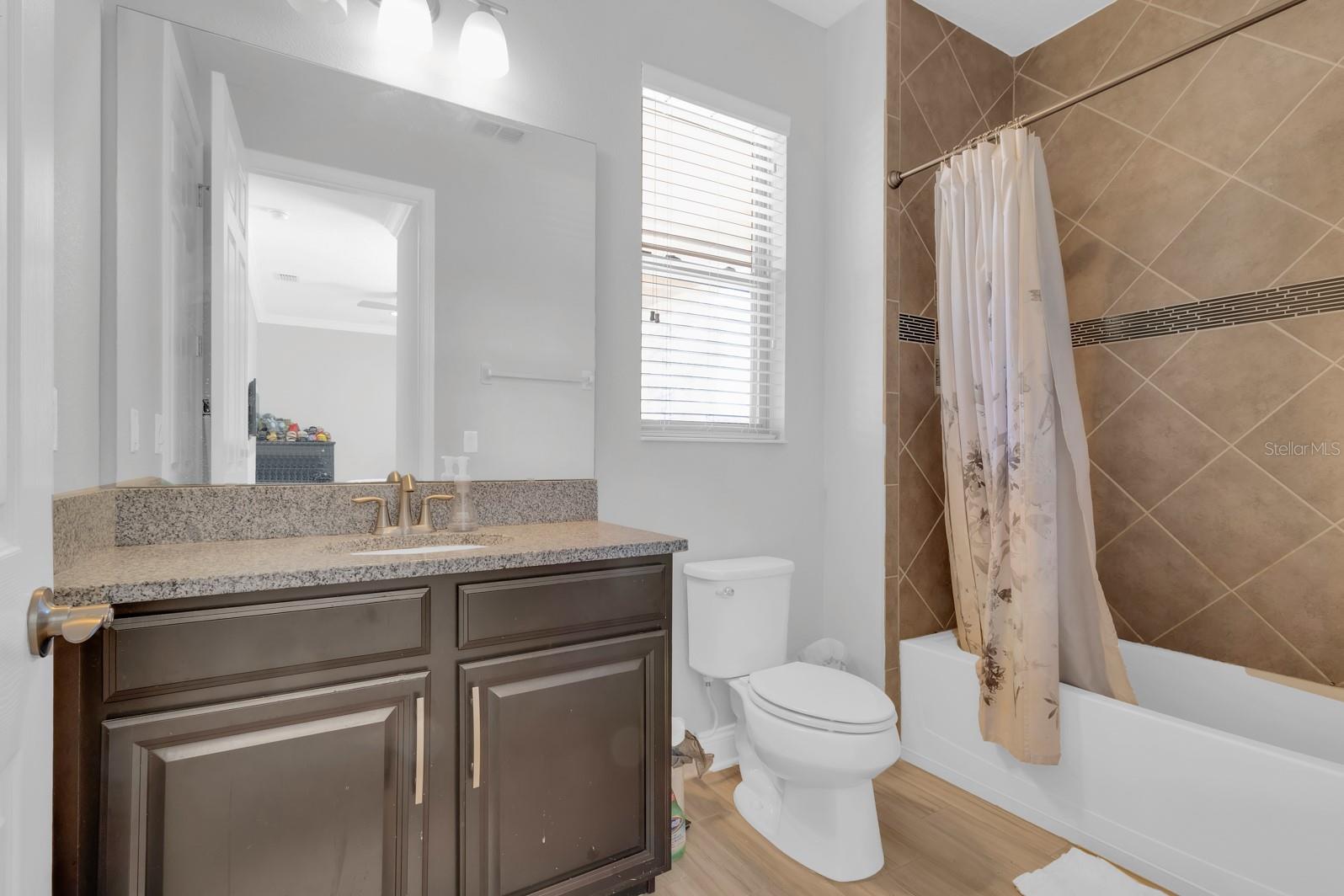 ASTOR GRANDE AT LAKE FOREST - Residential