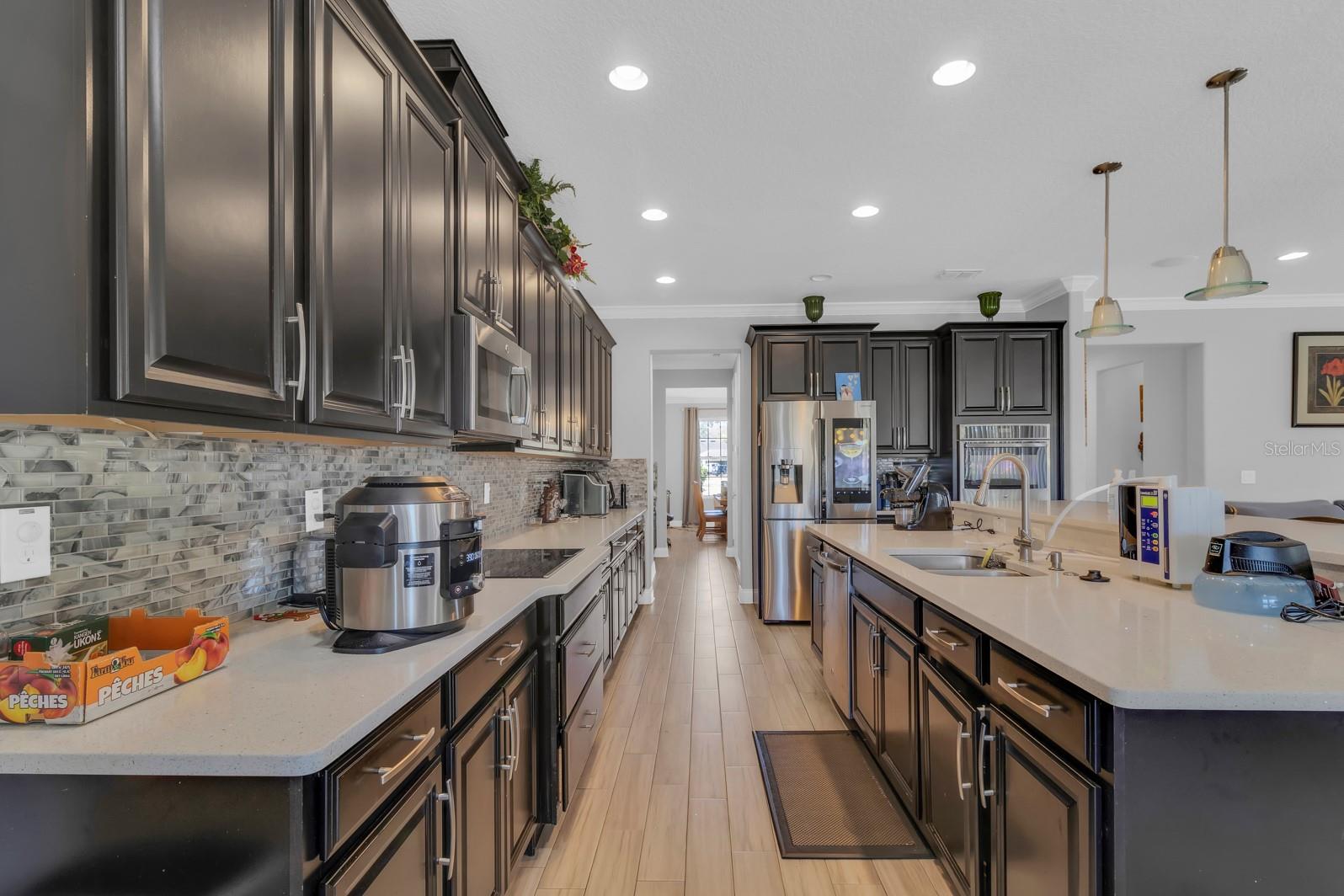 ASTOR GRANDE AT LAKE FOREST - Residential