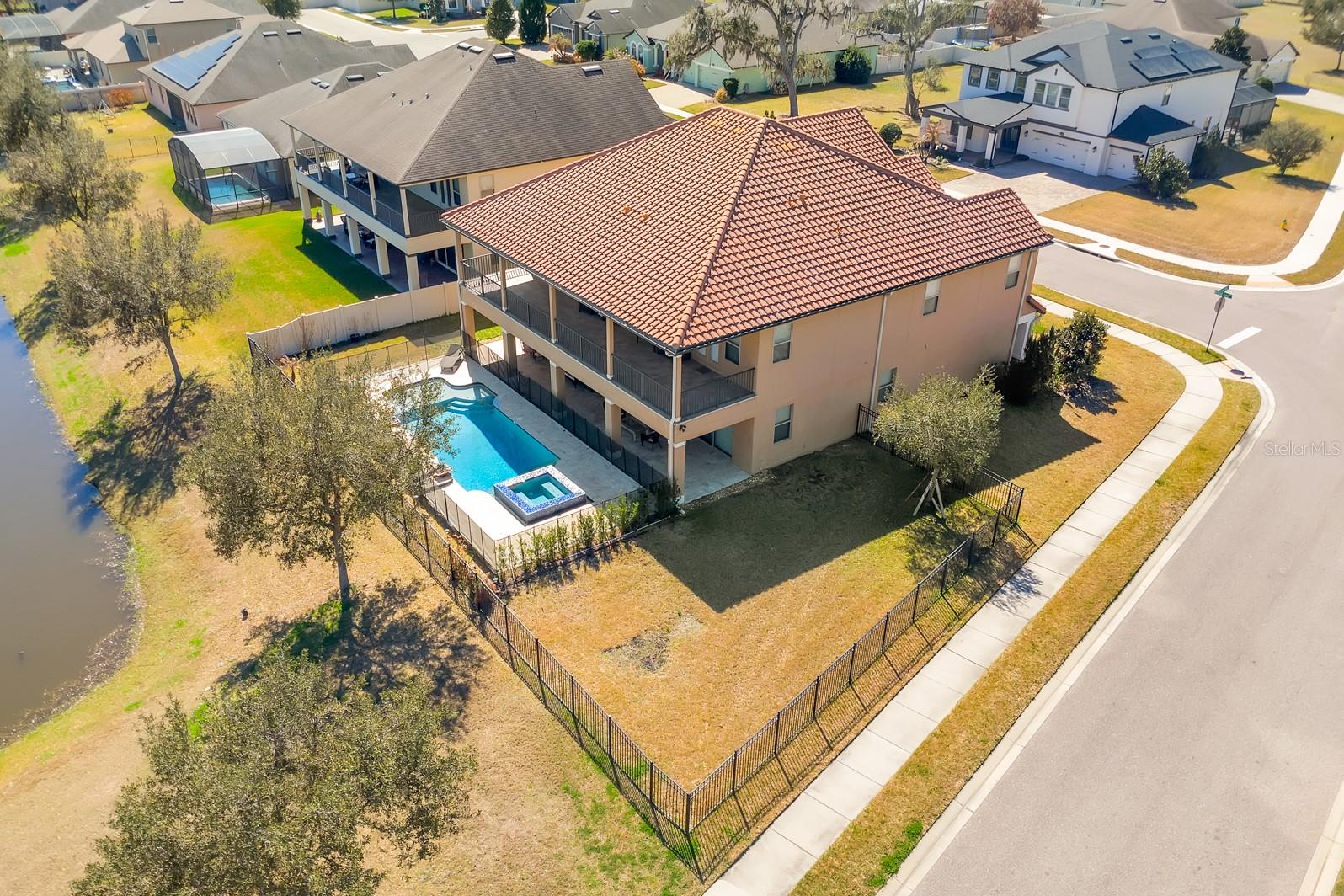 ASTOR GRANDE AT LAKE FOREST - Residential