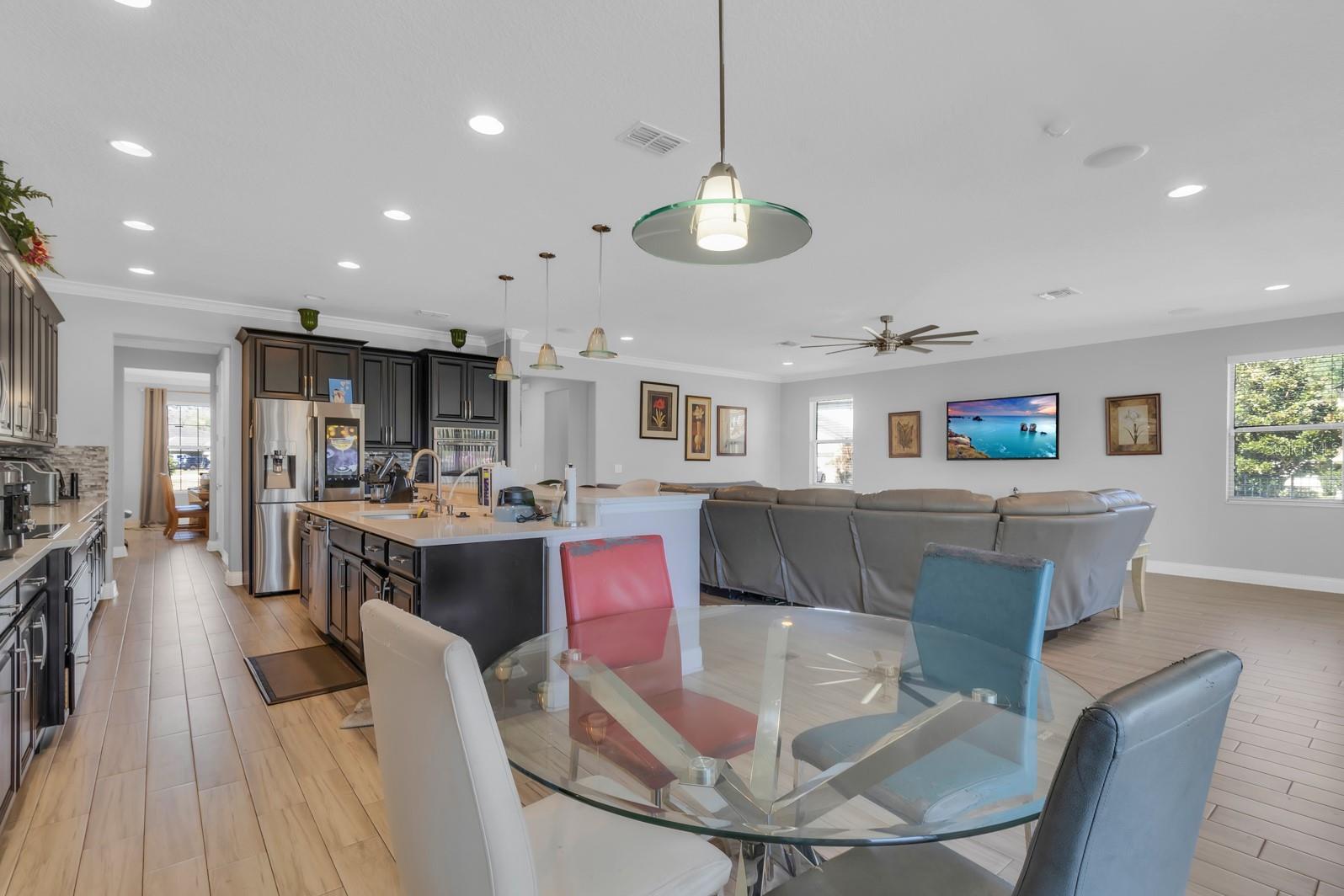 ASTOR GRANDE AT LAKE FOREST - Residential