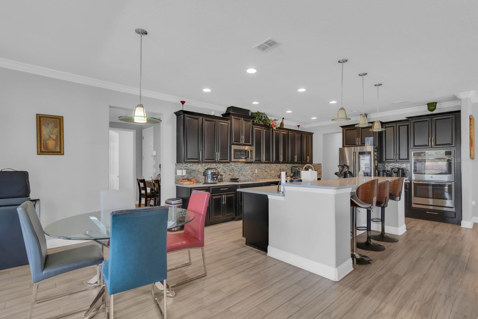 ASTOR GRANDE AT LAKE FOREST - Residential