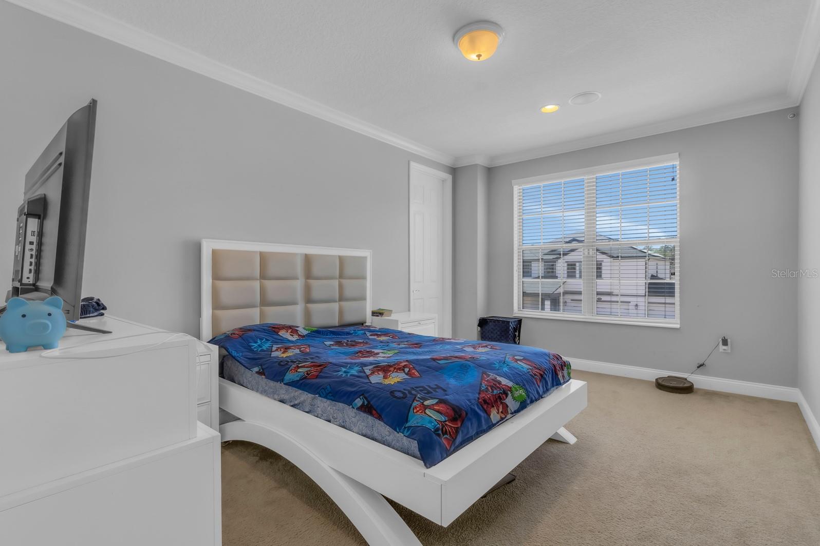 ASTOR GRANDE AT LAKE FOREST - Residential