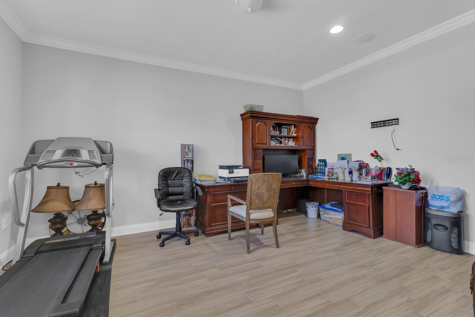 ASTOR GRANDE AT LAKE FOREST - Residential