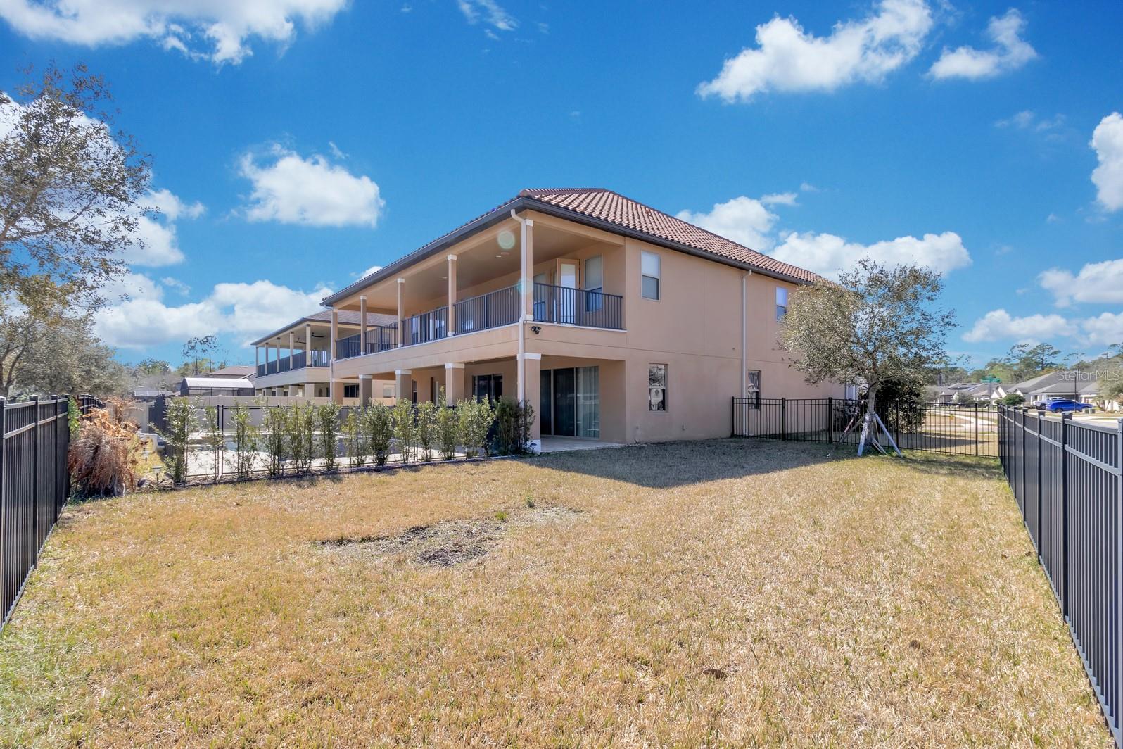 ASTOR GRANDE AT LAKE FOREST - Residential