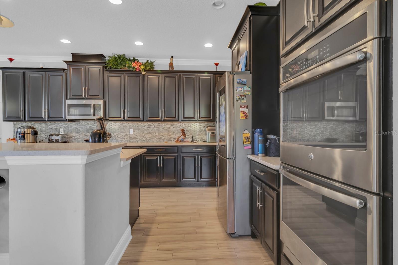 ASTOR GRANDE AT LAKE FOREST - Residential