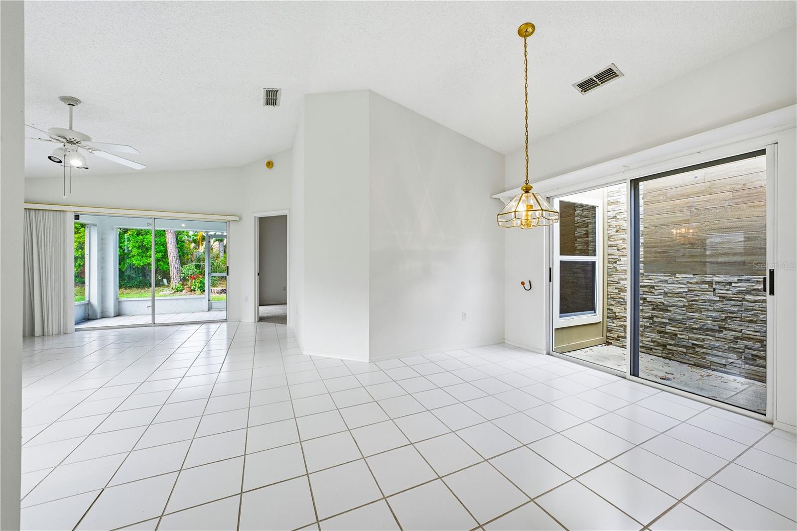 CHARTLEY COURT - Residential