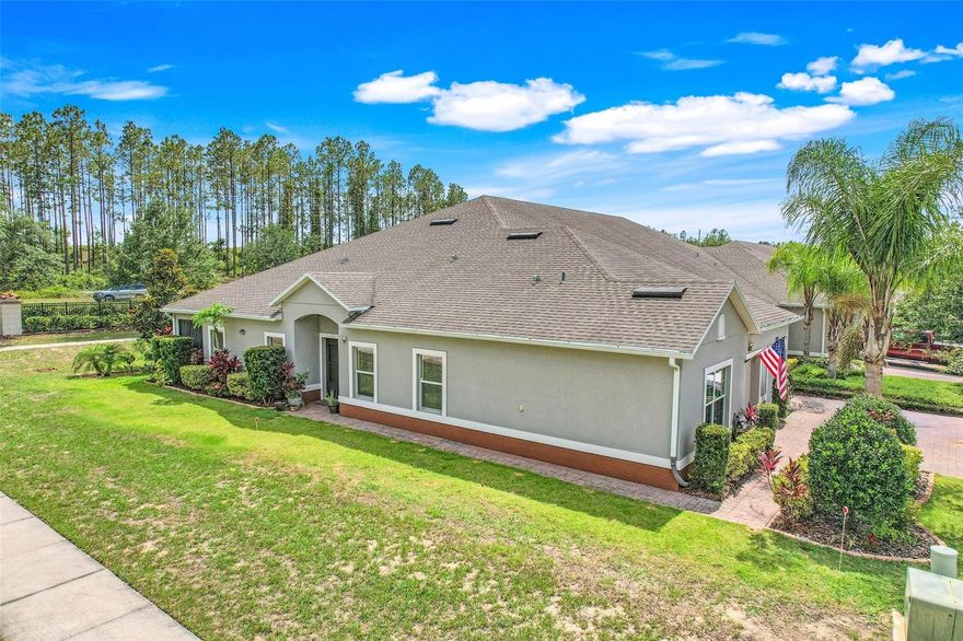 Welcome to this beautifully maintained 2-bedroom, 2-bath villa with a versatile BONUS ROOM, ideally located at the end of a quiet CUL-DE-SAC in the sought-after 55+ community of Heritage Hills. This END-UNIT location offers added PRIVACY and peaceful surroundings buyers love.

The OPEN FLOOR PLAN is filled with natural light and features GRANITE COUNTERTOPS, STAINLESS STEEL APPLIANCES, and easy flow for everyday living and entertaining. The SPACIOUS PRIMARY SUITE includes a WALK-IN CLOSET, DUAL VANITIES, and a WALK-IN SHOWER, creating a comfortable private retreat.

Sliding doors from the LIVING ROOM lead to the SCREENED LANAI, the perfect place to relax and enjoy the landscaped garden setting.

The BONUS ROOM provides flexibility for a HOME OFFICE, DEN, or GUEST SPACE. Additional features include wood-look tile in main areas, INTERIOR LAUNDRY, and an ATTACHED GARAGE for convenience.

Residents enjoy RESORT-STYLE AMENITIES including a clubhouse, HEATED POOL AND SPA, FITNESS CENTER, PICKLEBALL, TENNIS, WALKING TRAILS, and an active social calendar. The HOA includes EXTERIOR MAINTENANCE, offering true LOW-MAINTENANCE living.

MOVE-IN READY and conveniently located near shopping, dining, and medical facilities.