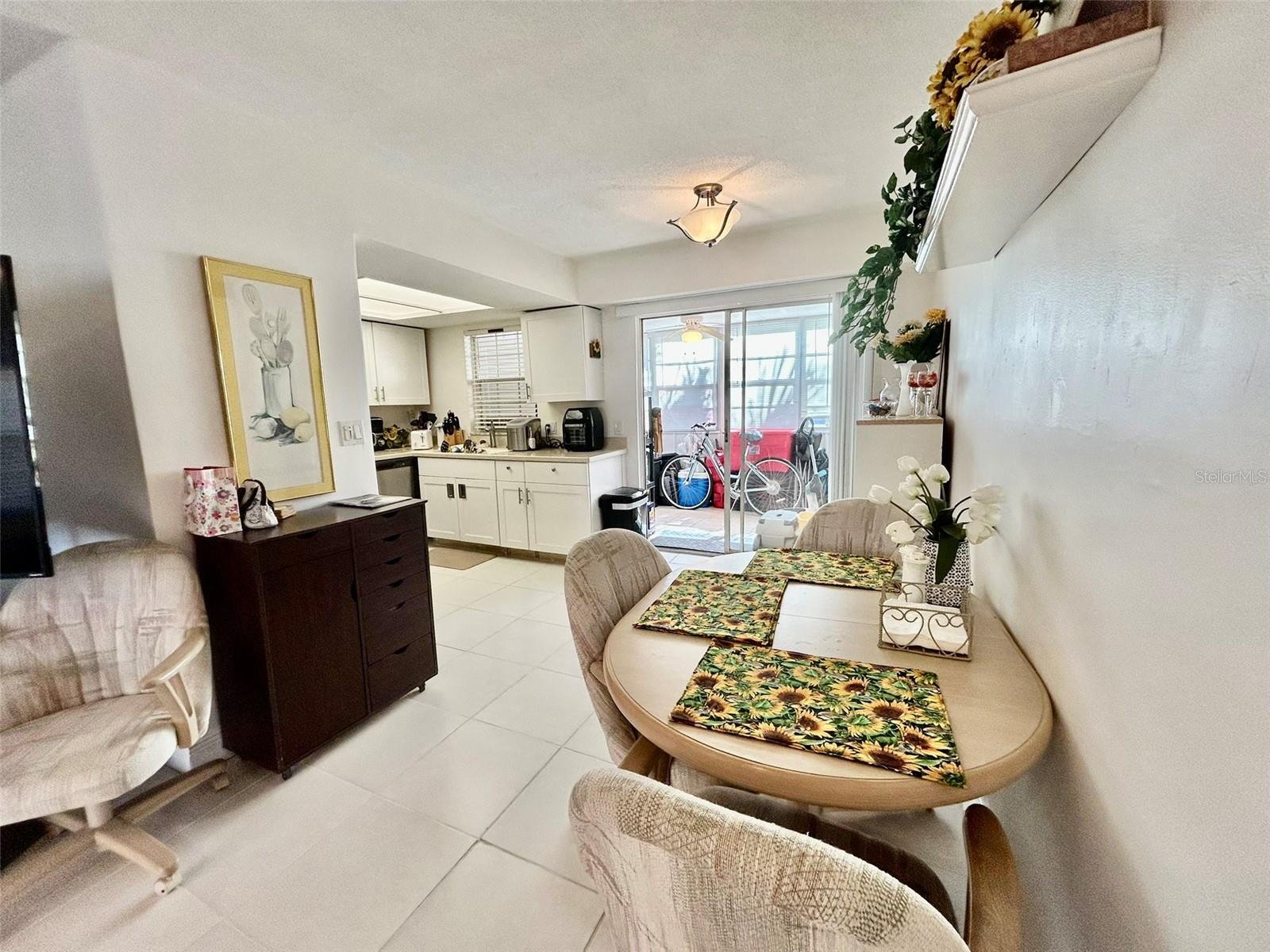 MARIA MANOR - Residential