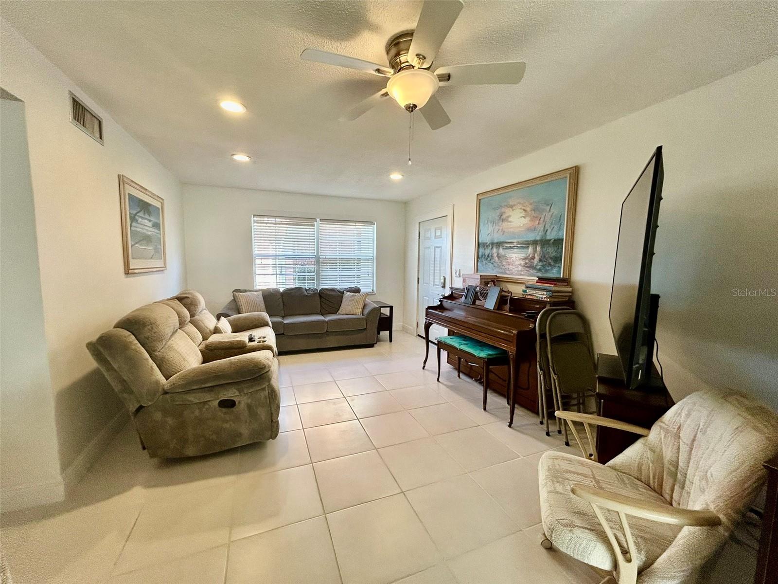 MARIA MANOR - Residential