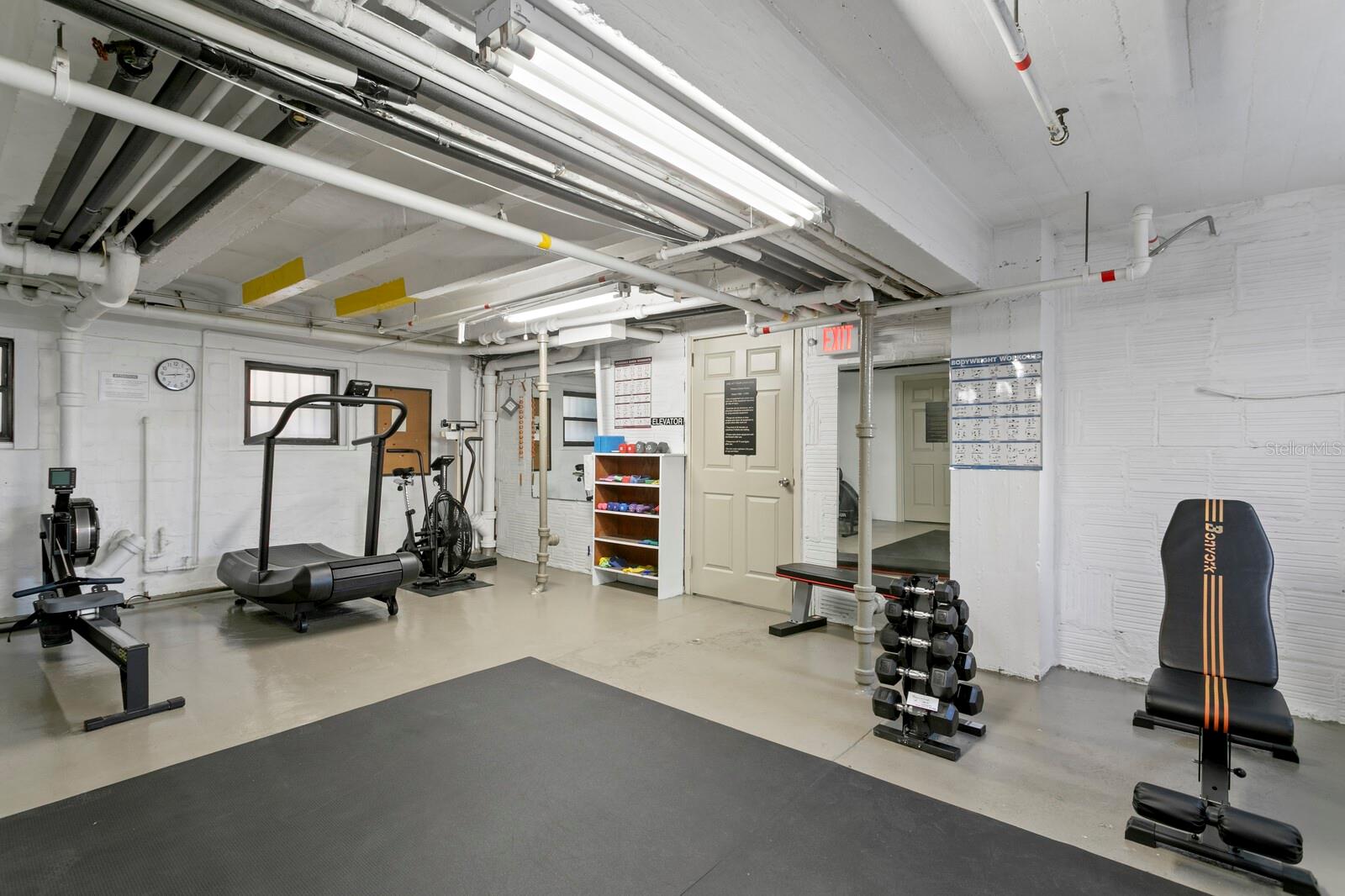 FLORI DE LEON APTS CO-OP - Residential