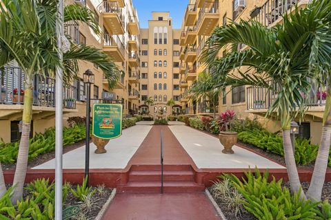 Photo of 130 4th Avenue N #105, St Petersburg, FL 33701 (MLS # TB8477497)