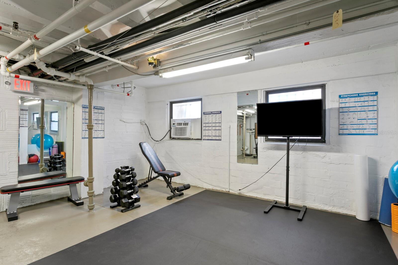 FLORI DE LEON APTS CO-OP - Residential