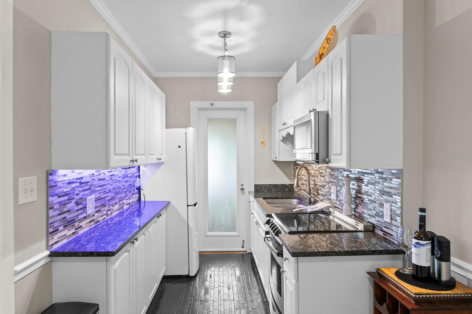 FLORI DE LEON APTS CO-OP - Residential