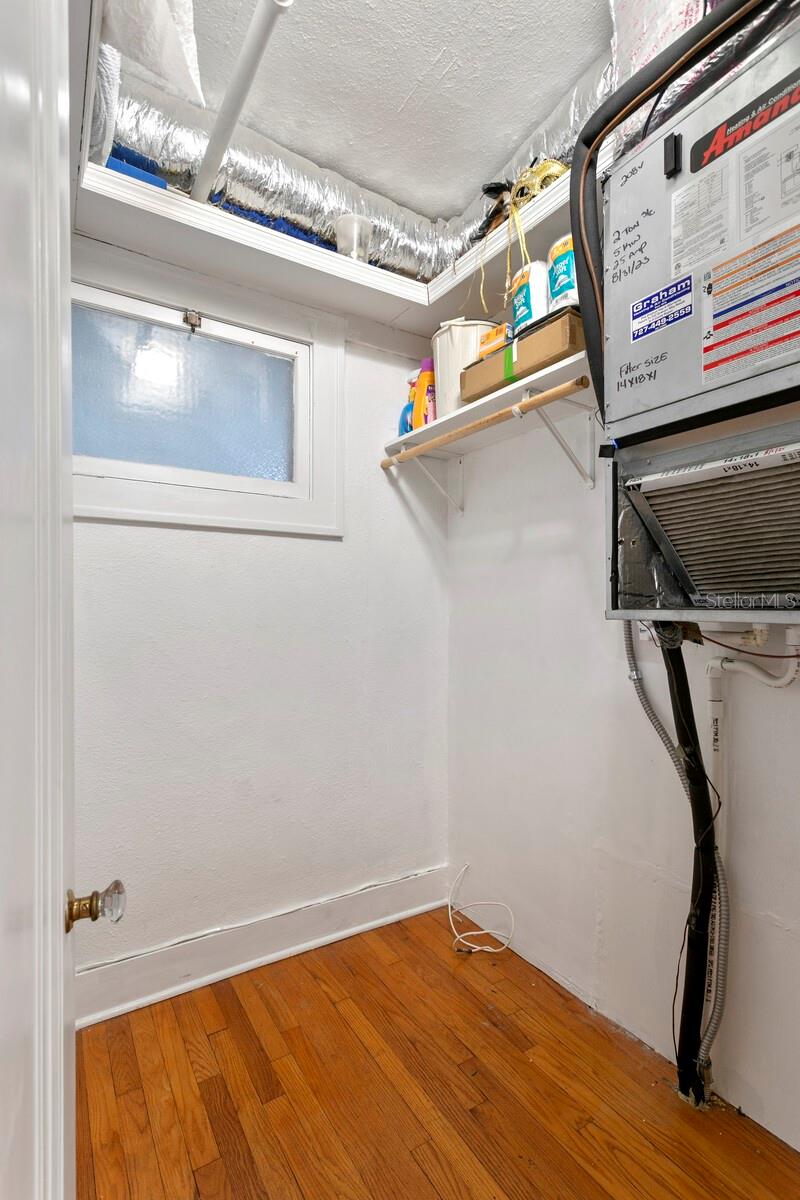 FLORI DE LEON APTS CO-OP - Residential