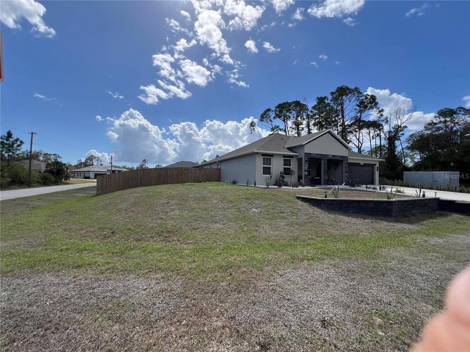 2595 HAGOPLAN LANE
