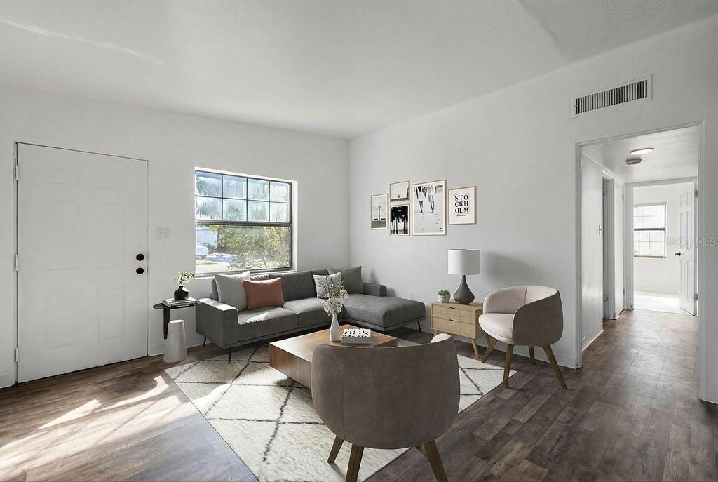 Photo of 920 Hacienda Court, Orlando, FL 32808 (MLS # O6380978)