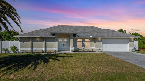 Photo of 7095 Beardsley Street, Englewood, FL 34224 (MLS # C7517077)