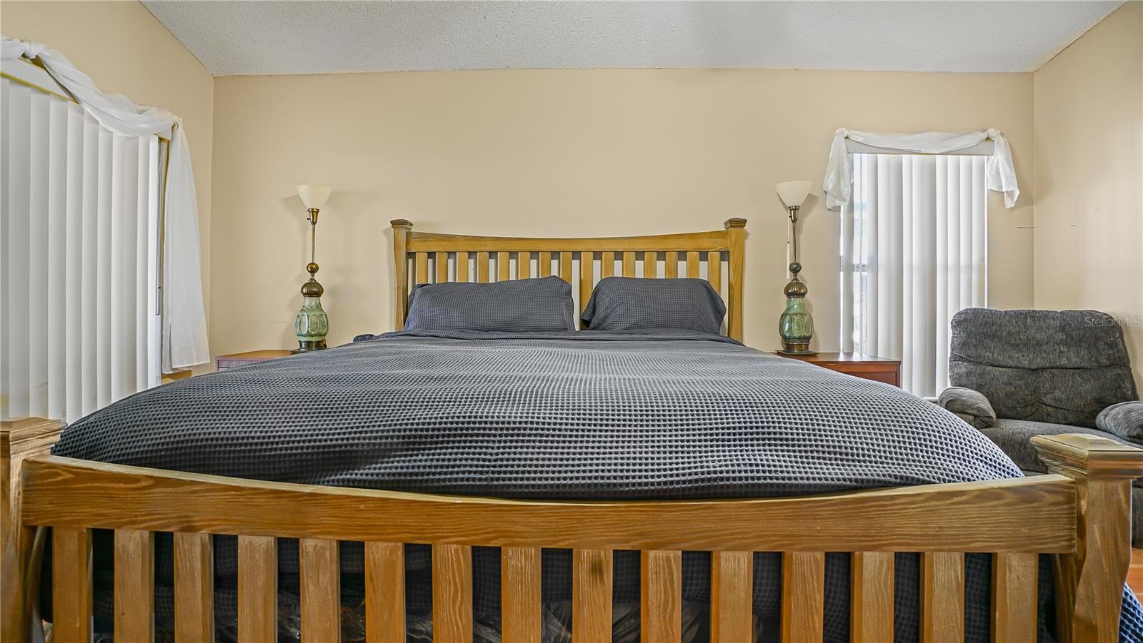 DELTONA LAKES UNIT 07 - Residential Lease