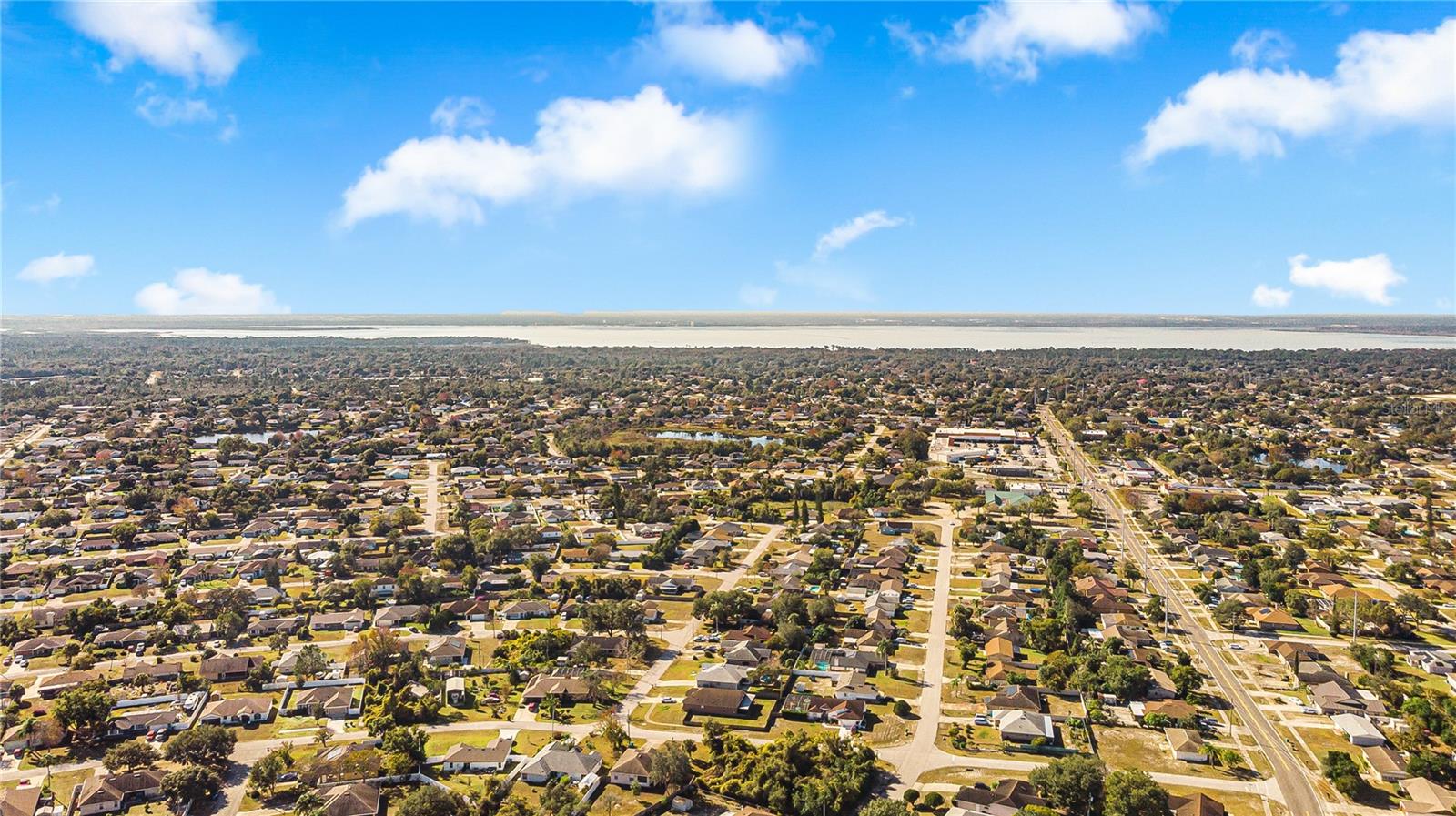 DELTONA LAKES UNIT 07 - Residential Lease