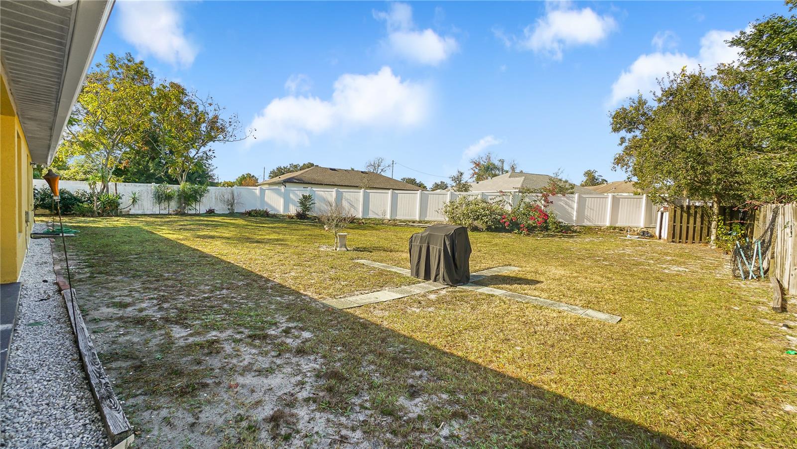 DELTONA LAKES UNIT 07 - Residential Lease