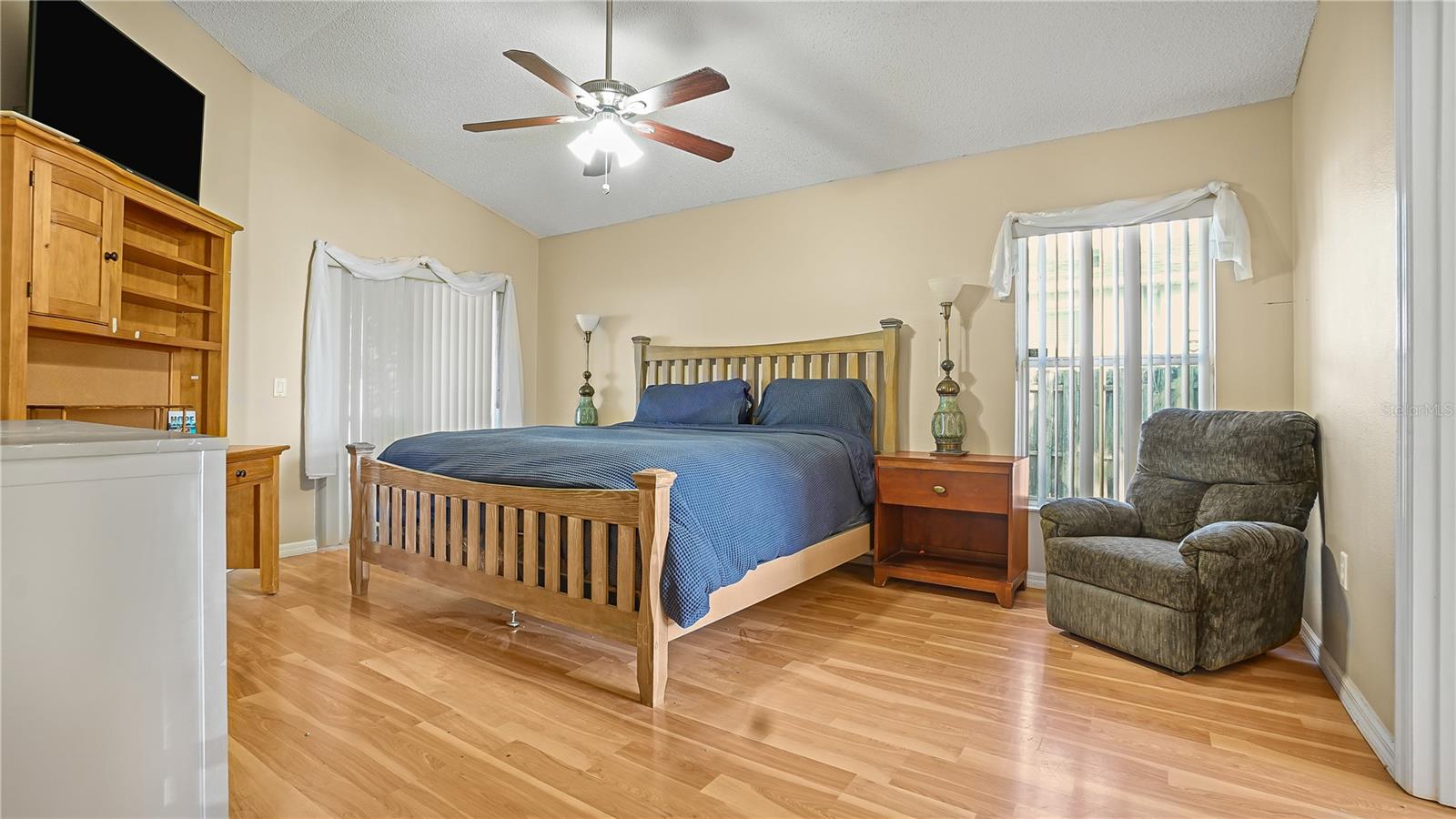 DELTONA LAKES UNIT 07 - Residential Lease