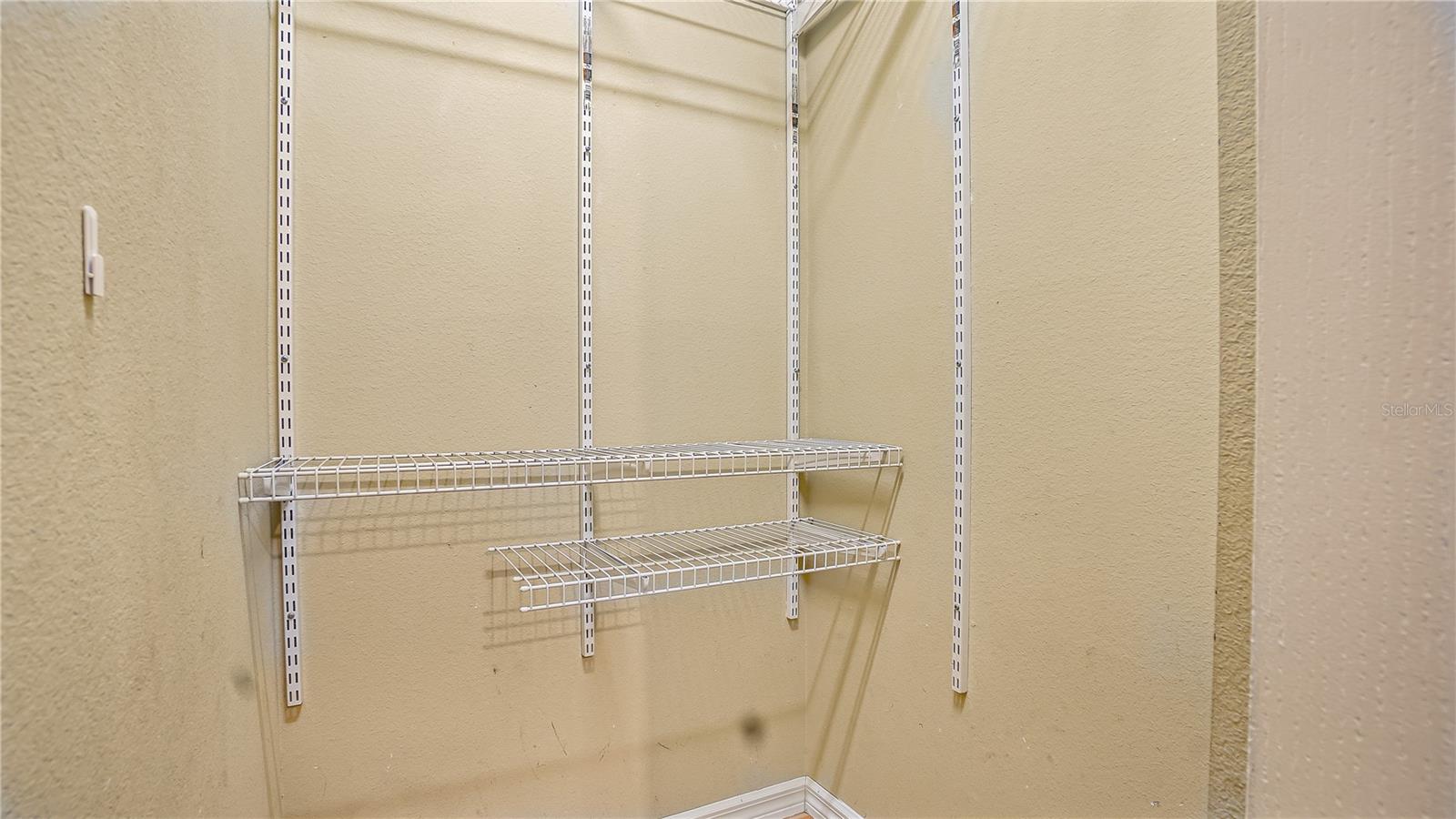 DELTONA LAKES UNIT 07 - Residential Lease