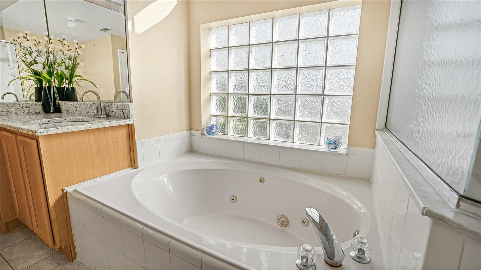 DELTONA LAKES UNIT 07 - Residential Lease