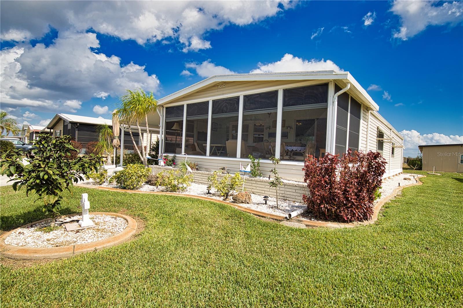 LA CASA MHP CO-OP - Residential