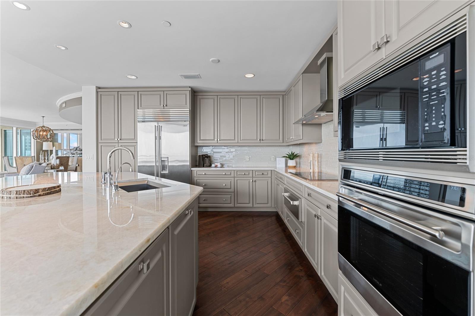 OVATION CONDO - Residential