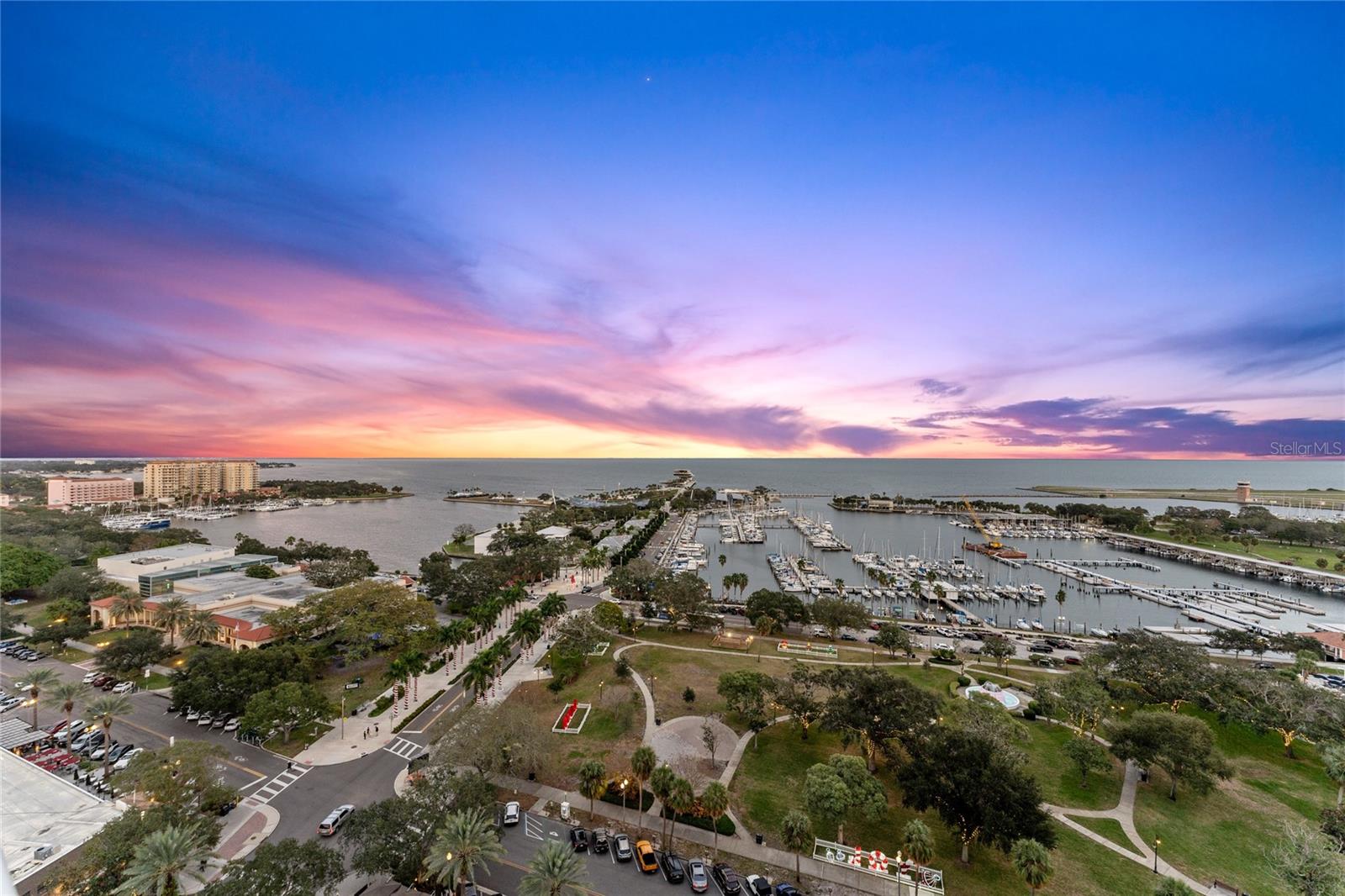 OVATION CONDO - Residential