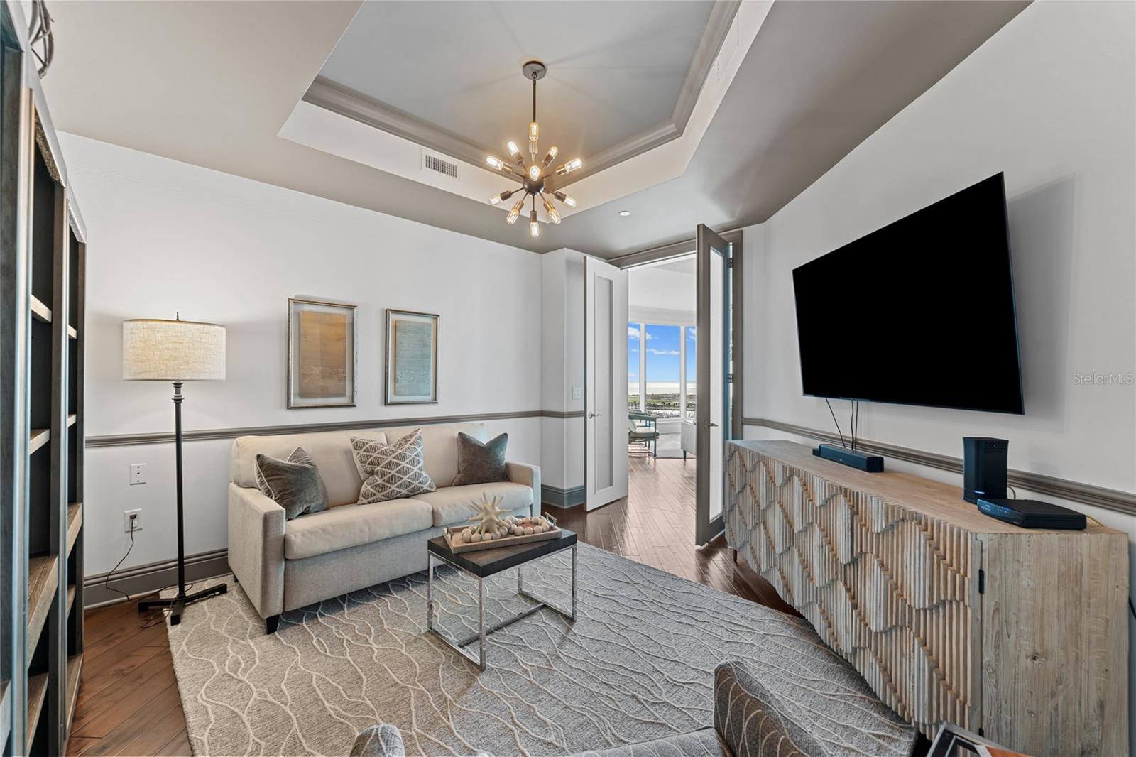 OVATION CONDO - Residential