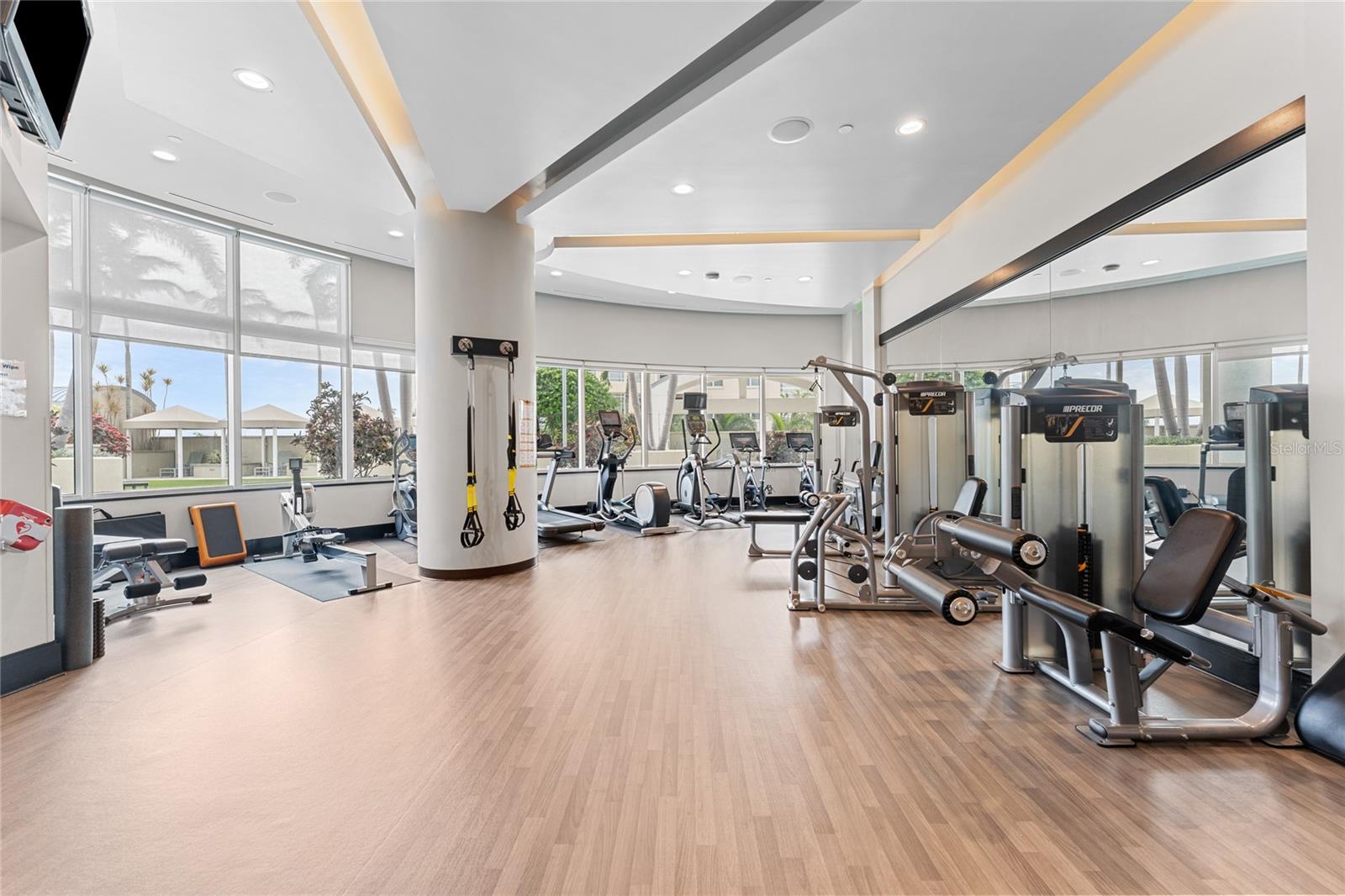 OVATION CONDO - Residential