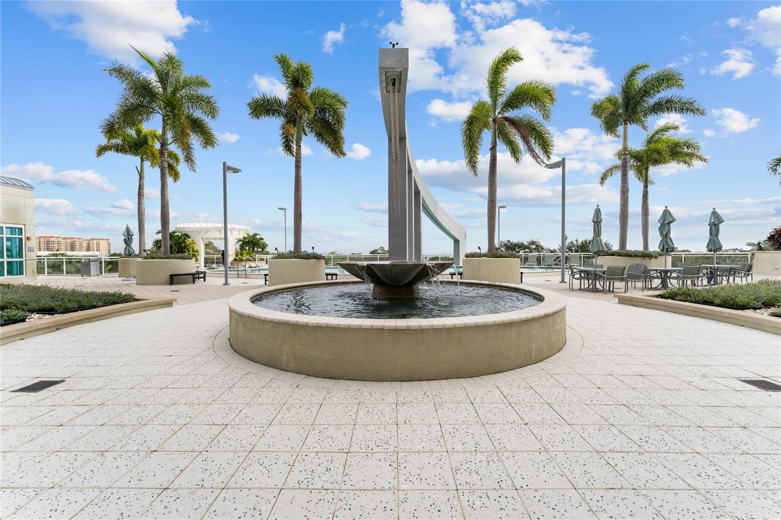 OVATION CONDO - Residential