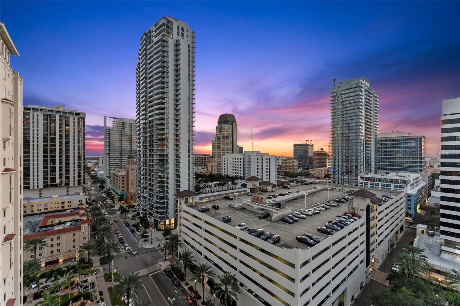 OVATION CONDO - Residential