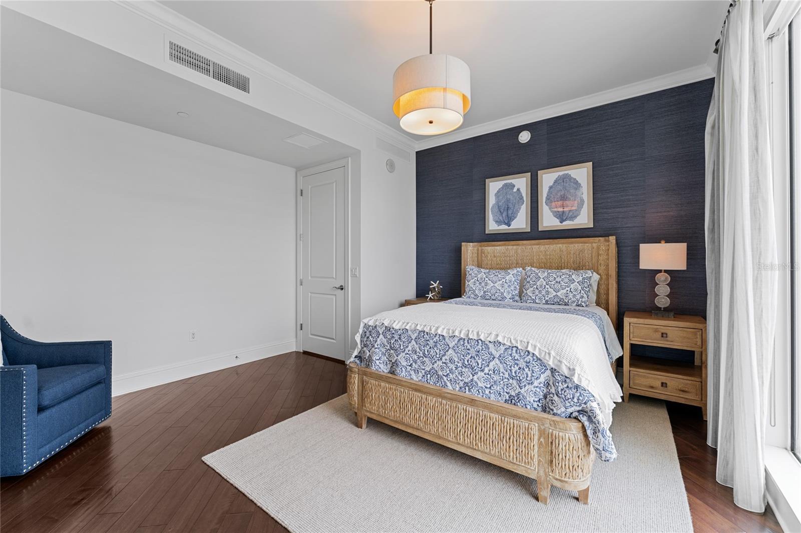 OVATION CONDO - Residential