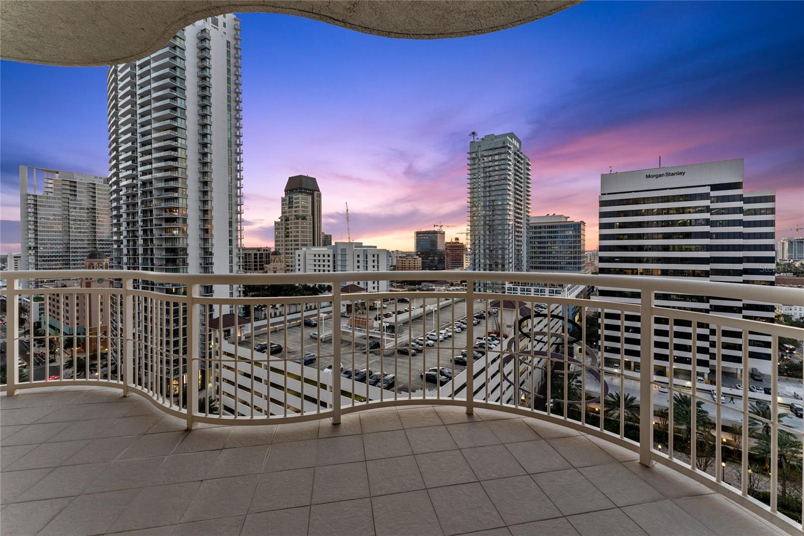 OVATION CONDO - Residential