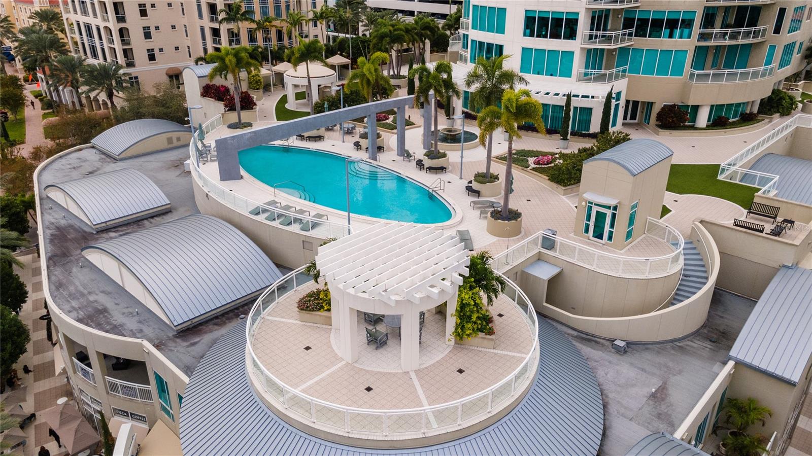 OVATION CONDO - Residential