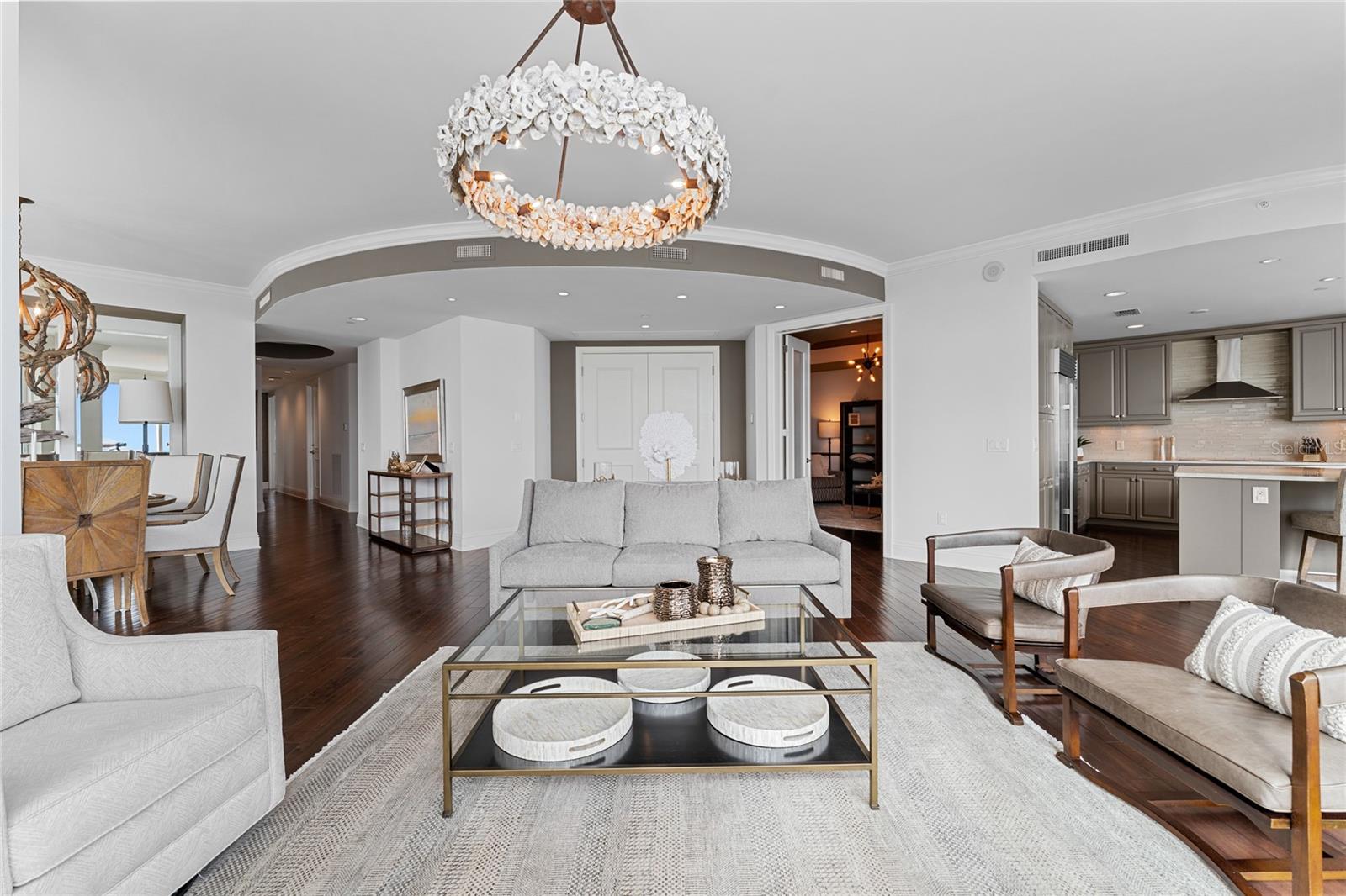 OVATION CONDO - Residential