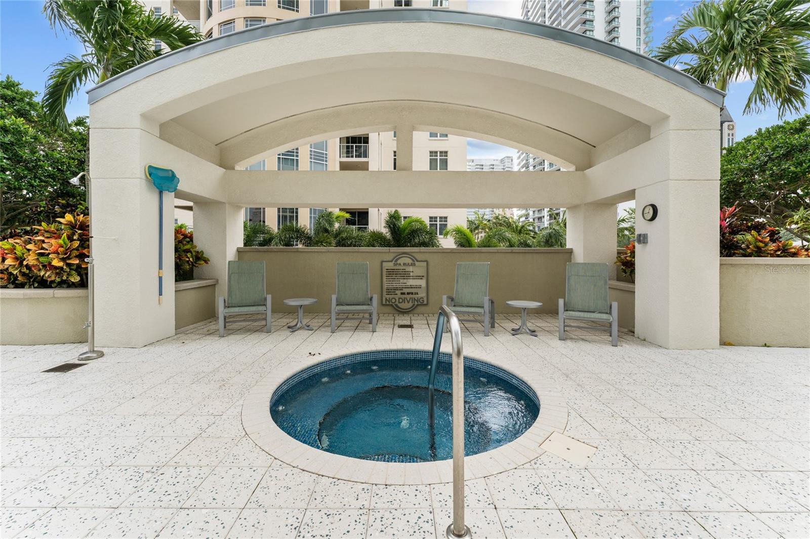 OVATION CONDO - Residential