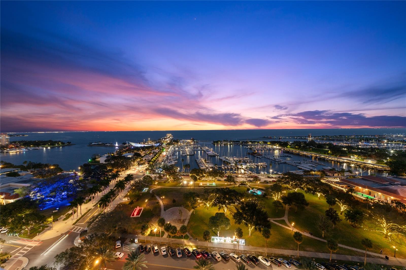 OVATION CONDO - Residential