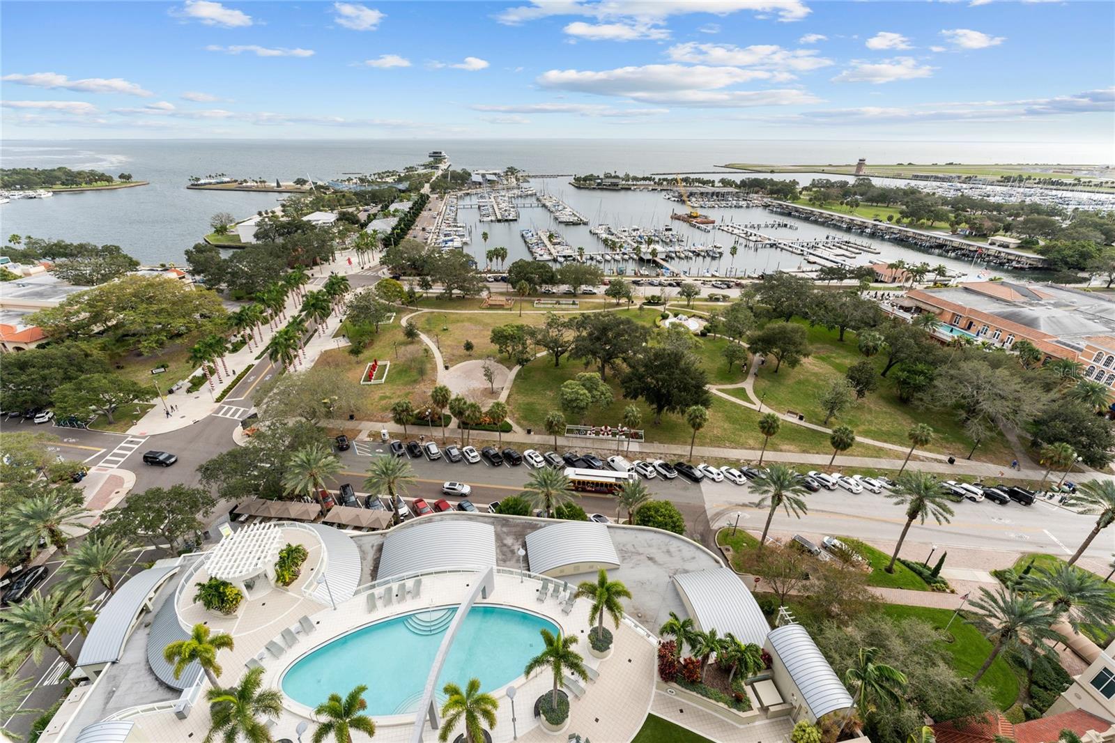 OVATION CONDO - Residential