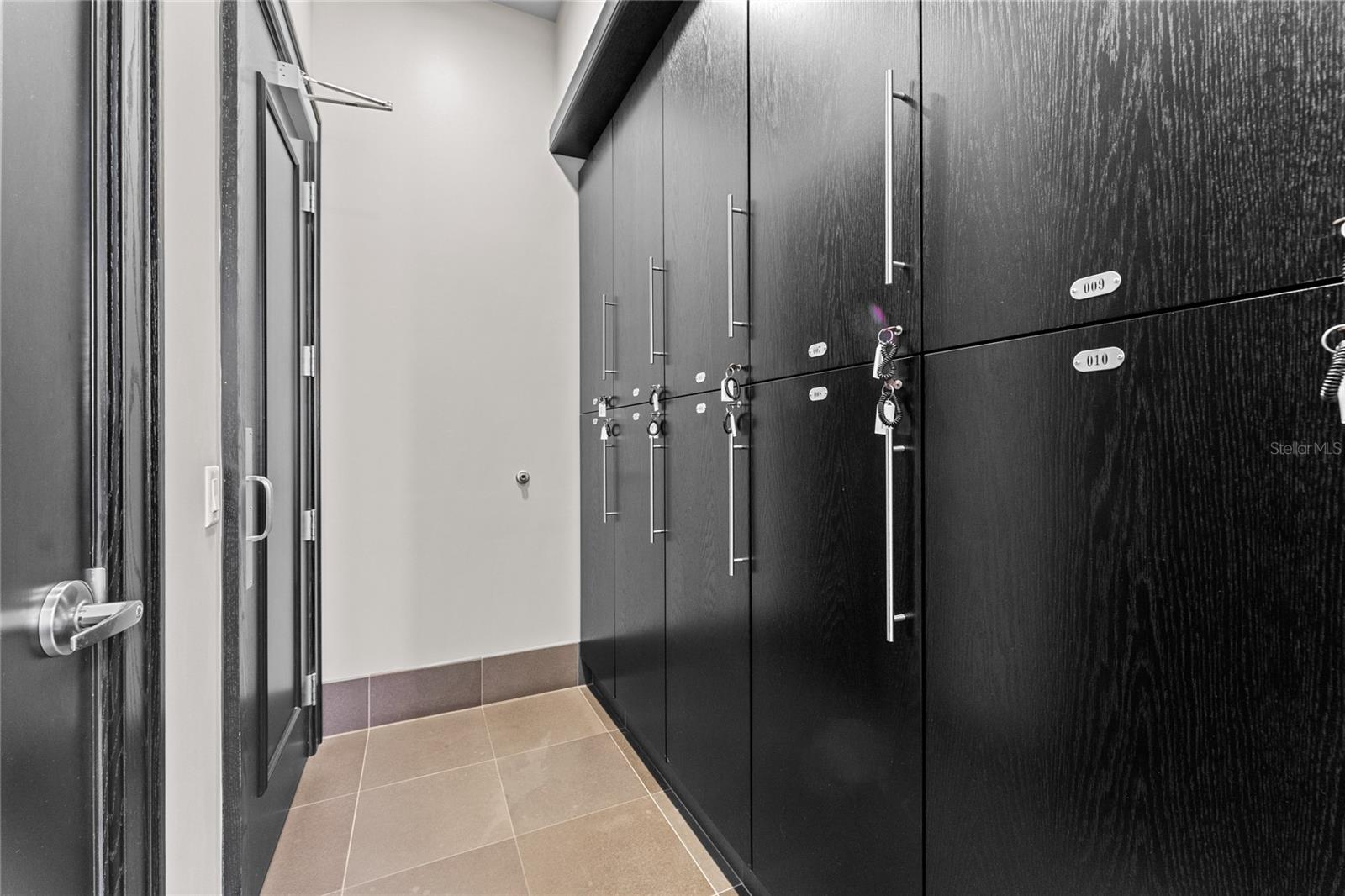 OVATION CONDO - Residential