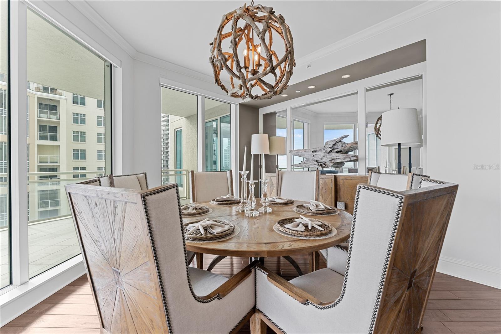 OVATION CONDO - Residential